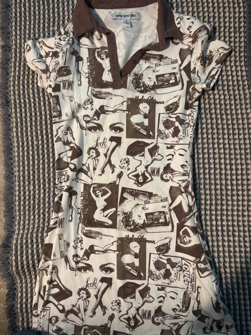UO Retro Graphic Polo Dress - Brown & Cream